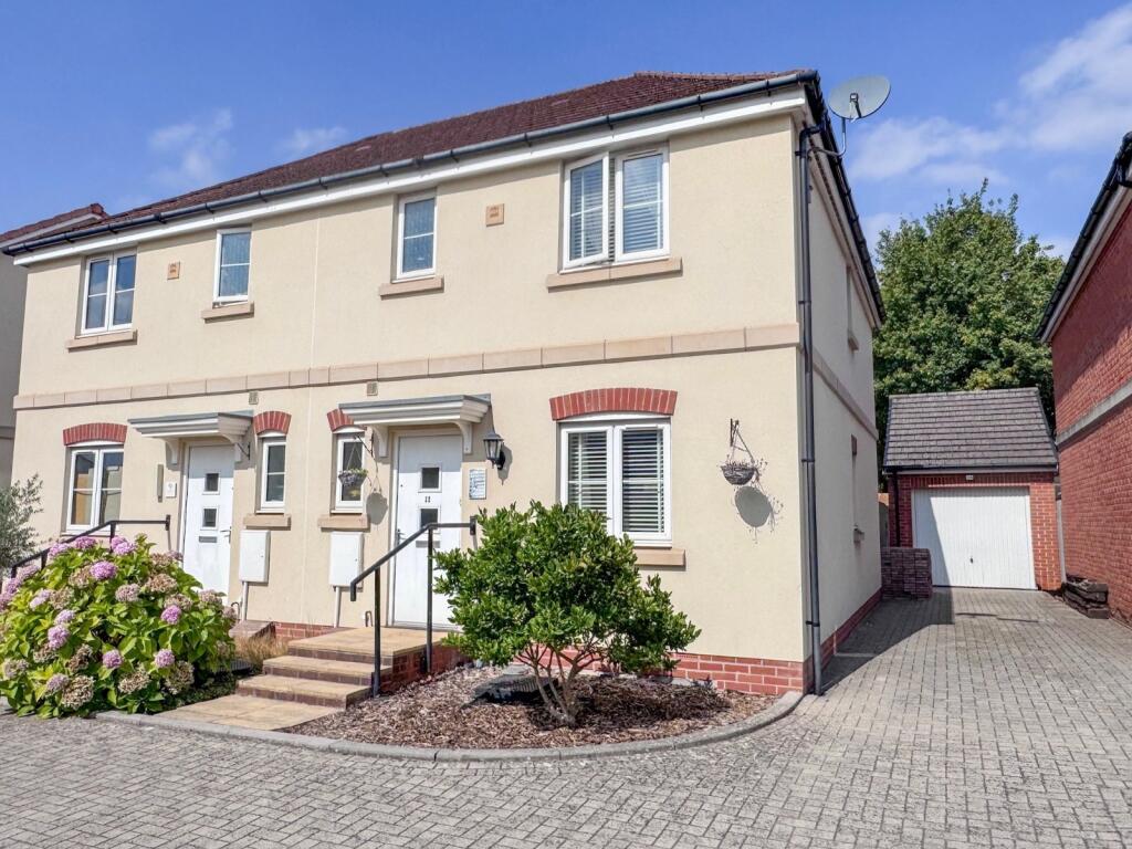 Main image of property: Medlar Close, Almondsbury, Bristol, BS10