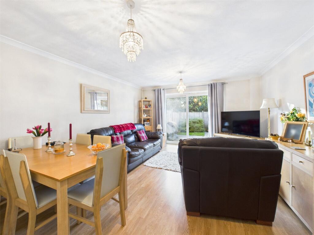 Perth, Stonehouse, Gloucestershire, GL10 photo 3