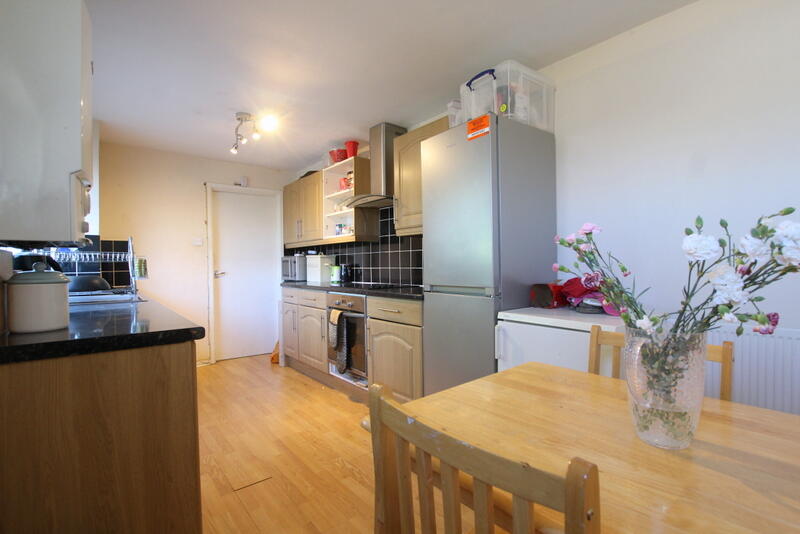 Apartment in Twickenham - View 3