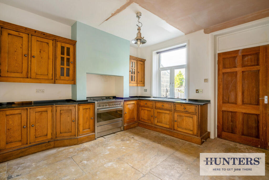 House in Leeds, White Cross, Guiseley - View 4