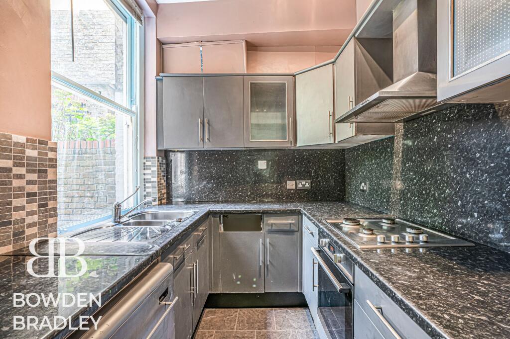 Apartment in London - More