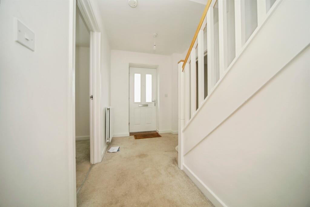 Furlong Close, Elmswell, Bury St. Edmunds photo 2