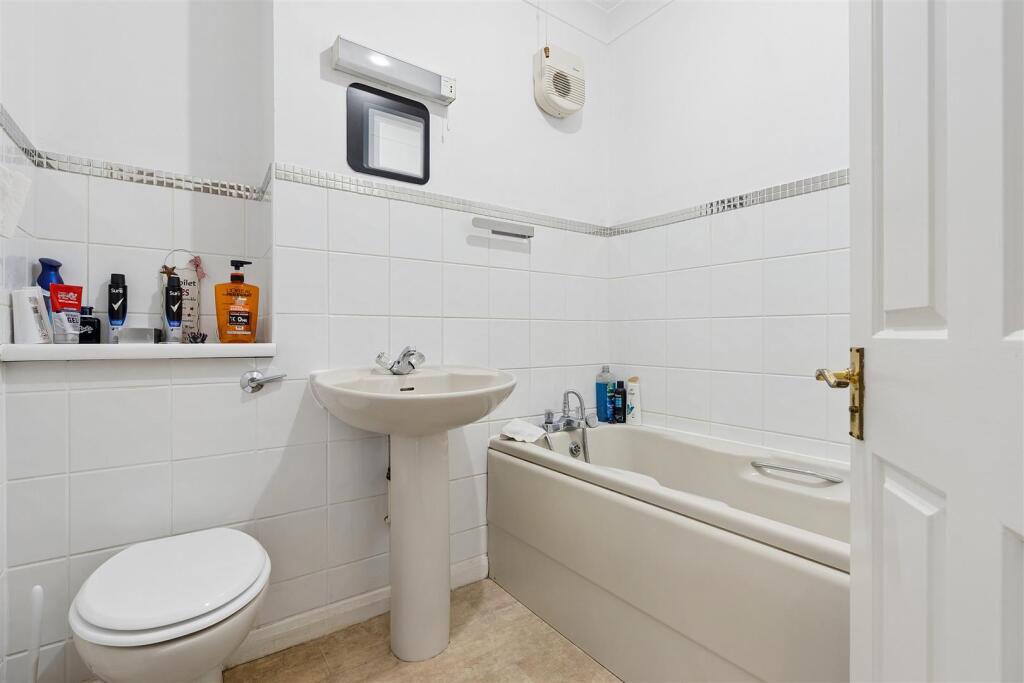 Apartment in Sevenoaks, West Yoke, Ash-cum-Ridley - More