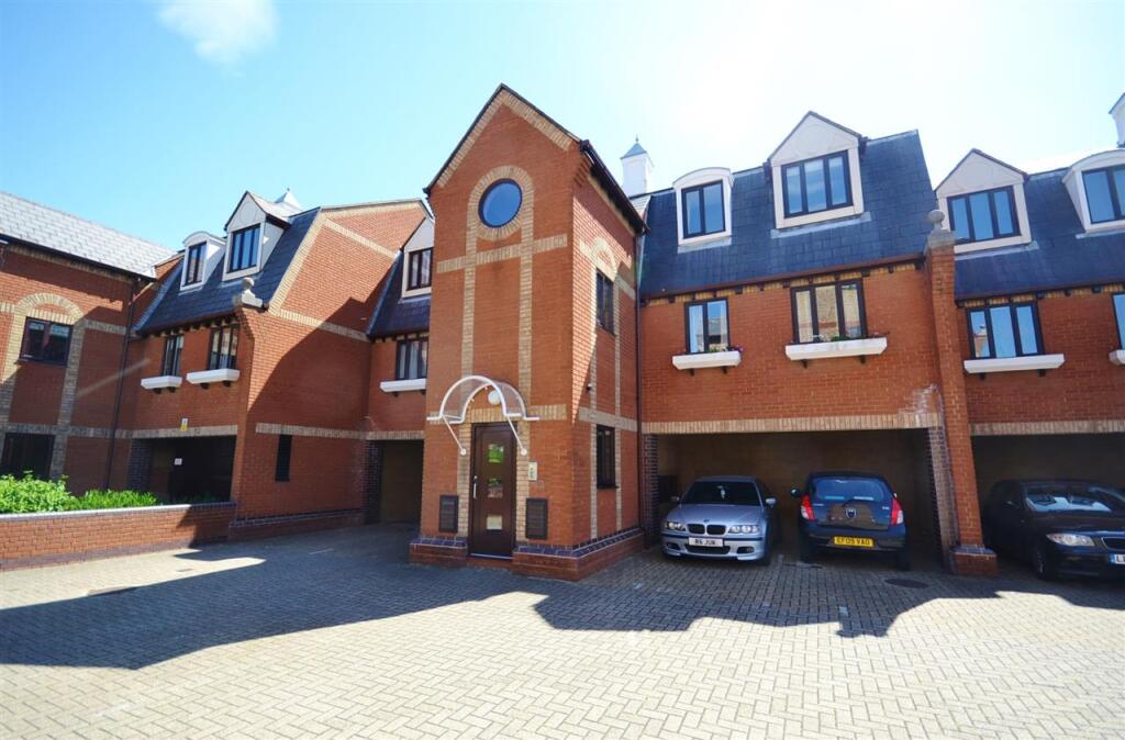 Main image of property: Bruces Wharf