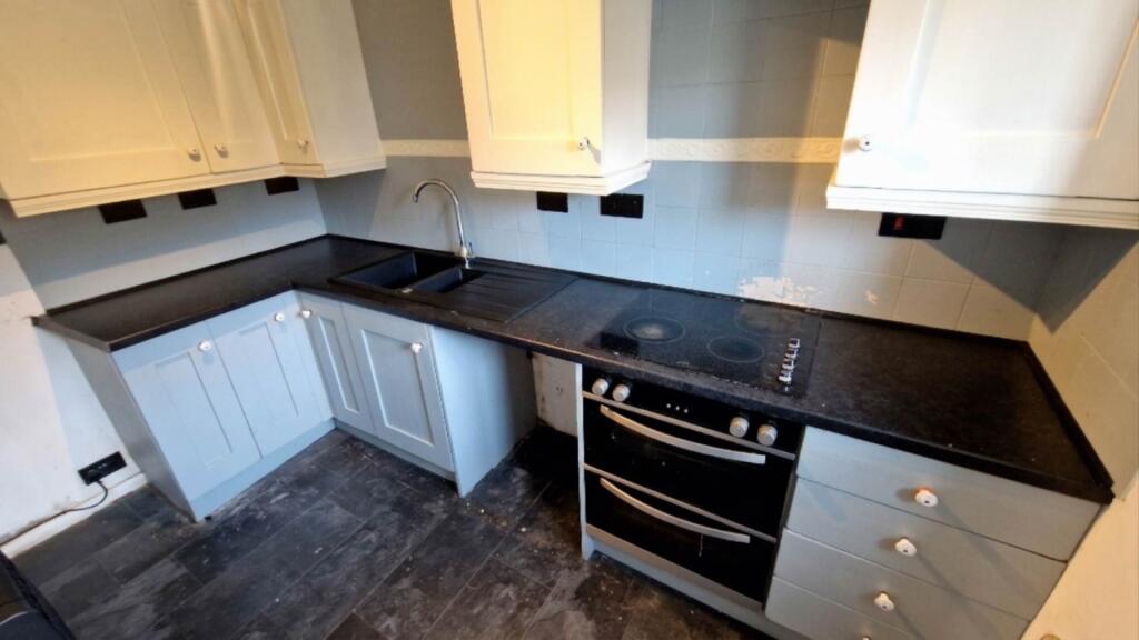 House in Plymouth - View 4