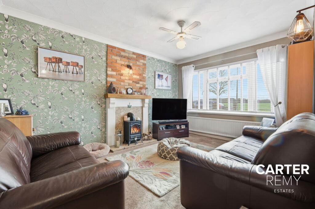Heath Road, Orsett, Grays, RM16 3AD photo 3