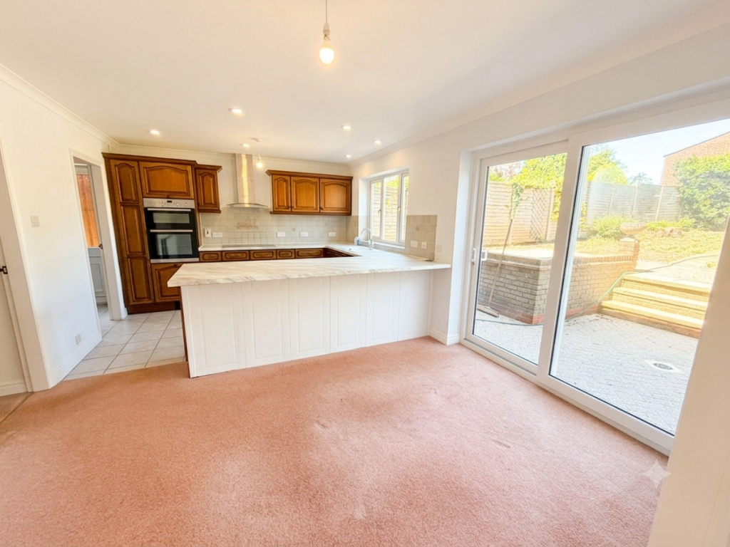 Staverton Road, Daventry - View 4