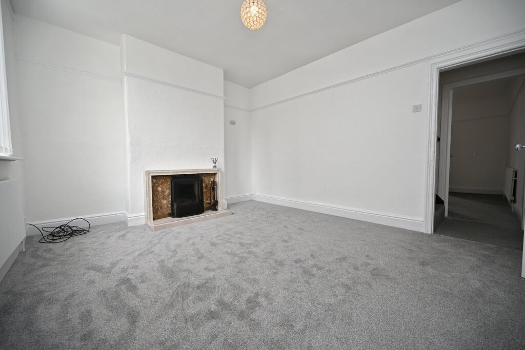 House in Wakefield - View 3