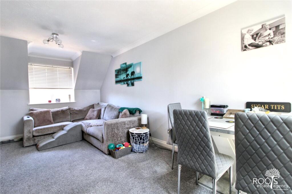 Apartment in Thatcham, West Berkshire - More