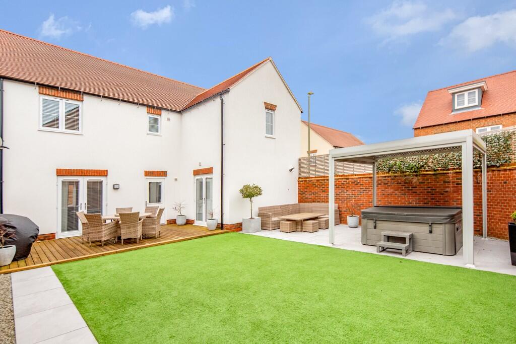 Newcastle Drive, Bicester, Oxfordshire, OX26 photo 4