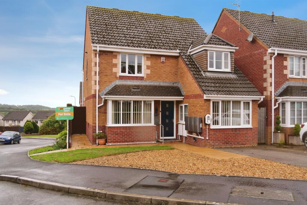 Main image of property: Swn Yr Aderyn, Kenfig Hill, BRIDGEND