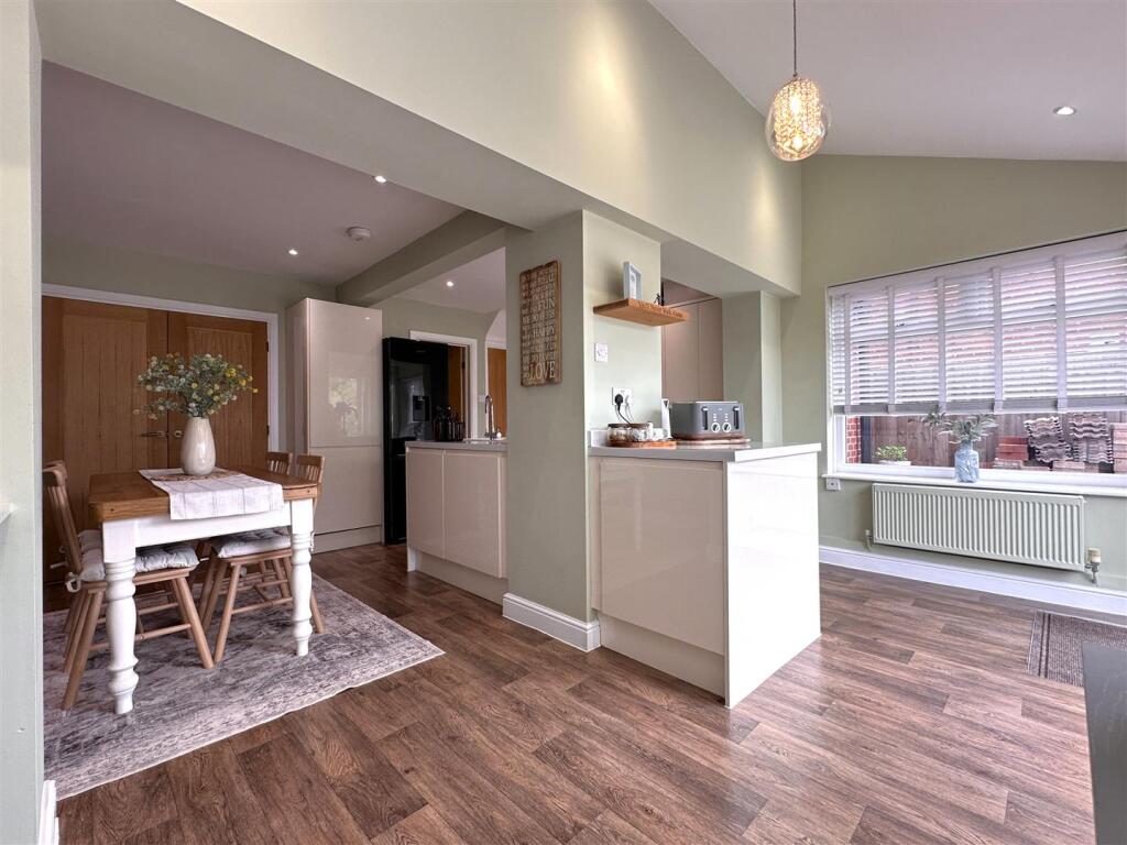 House in Newark and Sherwood, Newark - View 2