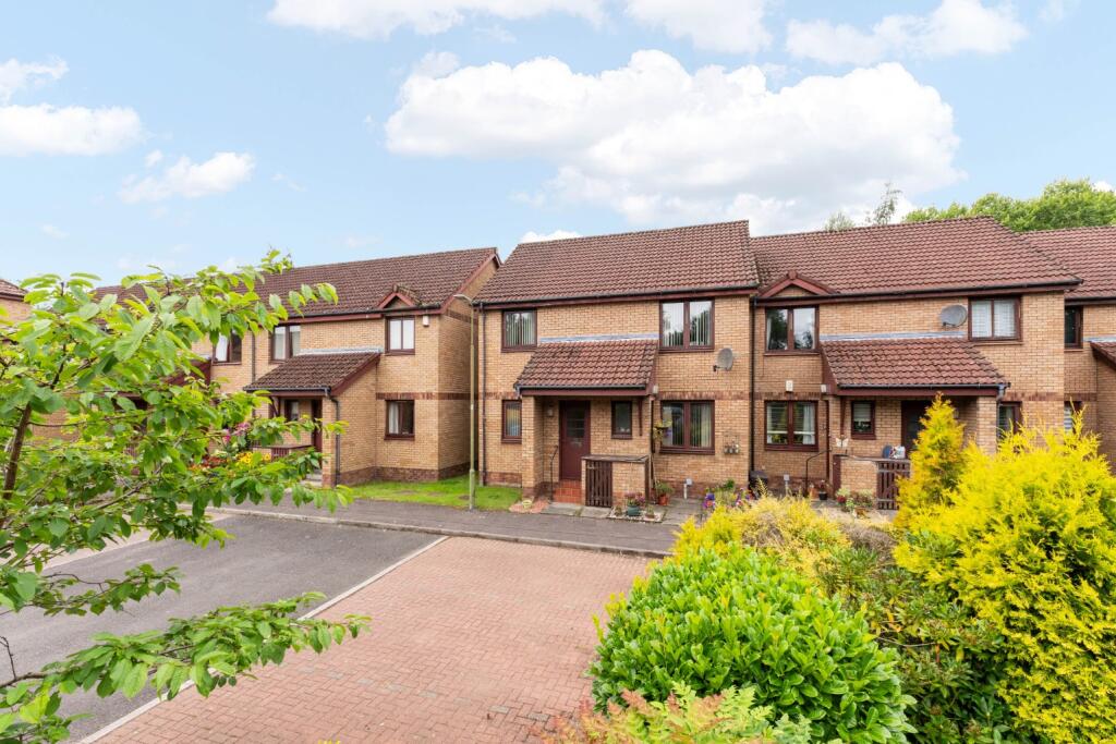 2-bed flat on South Loch Park, Bathgate, West Lothian, EH48, £130,000