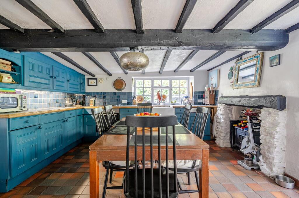 Long Crendon, Buckinghamshire - View 2