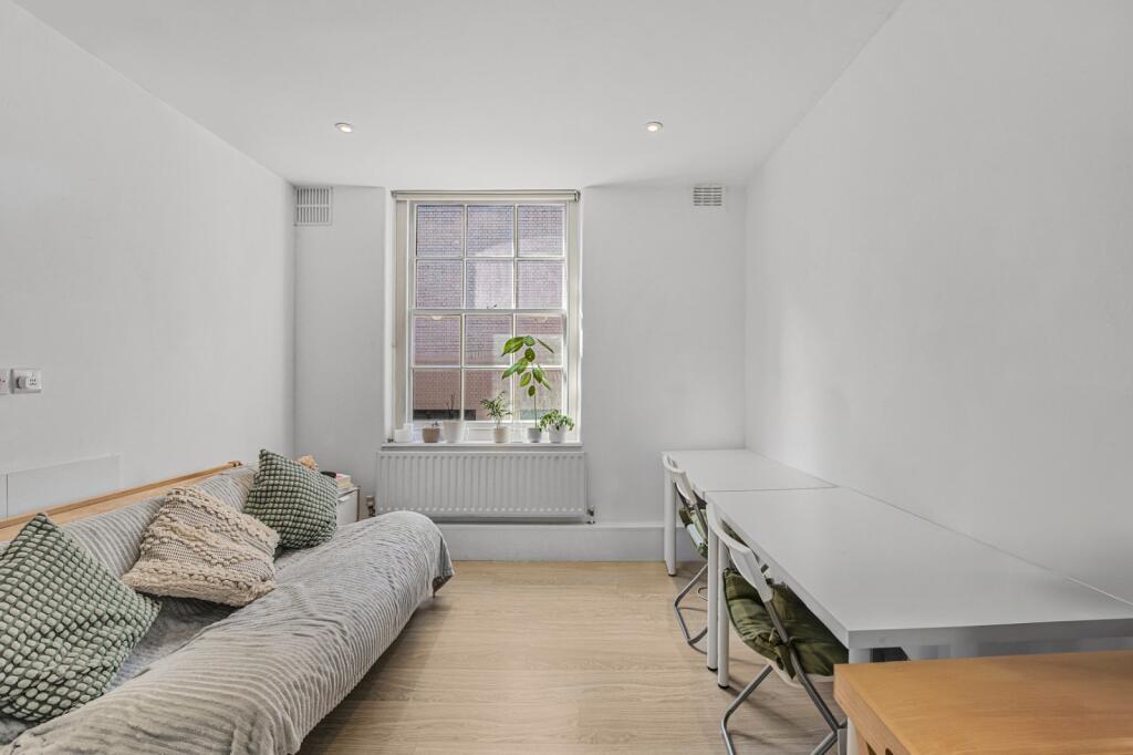 Main image of property: Stirling Court,
Tavistock Street, WC2E