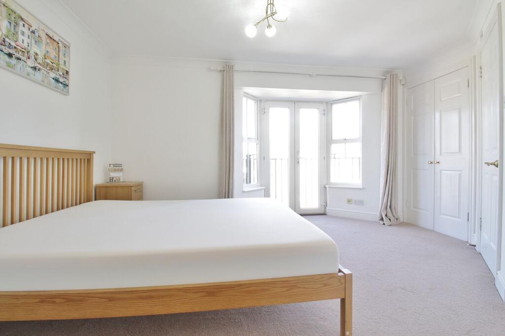 Apartment in Twickenham - View 4
