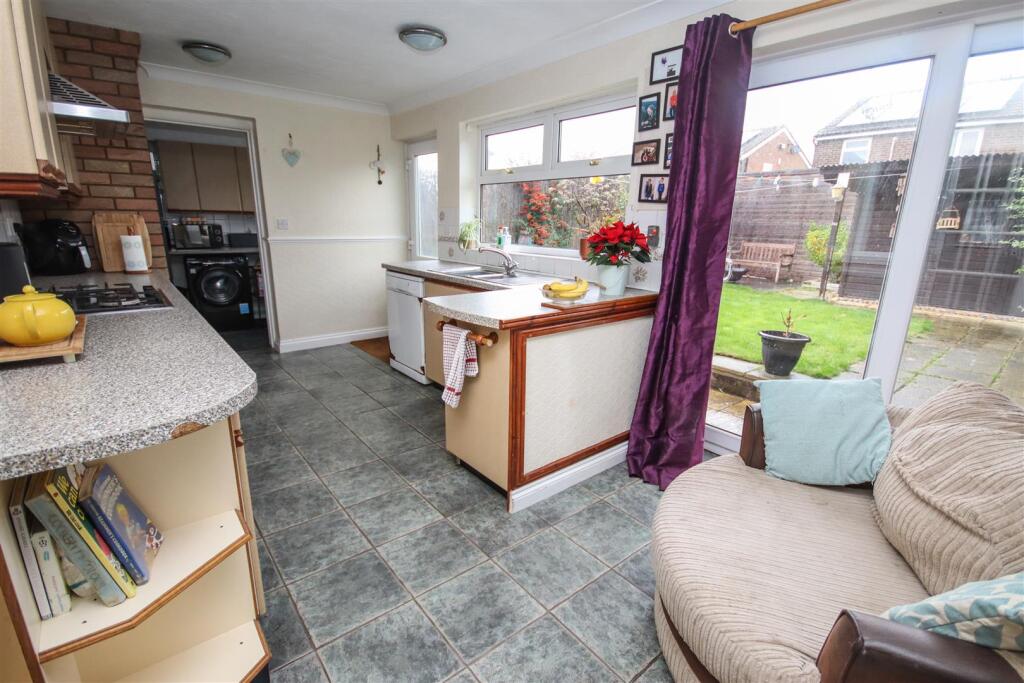 House in Rushden, North Northamptonshire - View 4