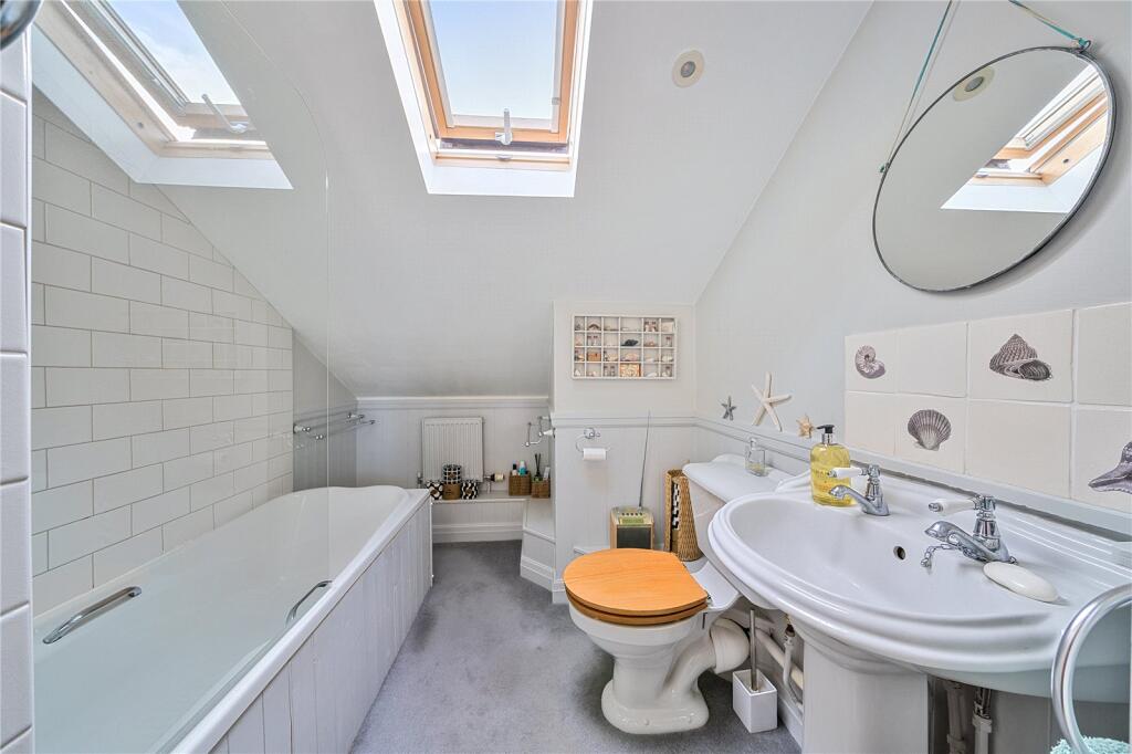 Additional image 11 of Bella View Gardens, Glastonbury, Somerset, BA6