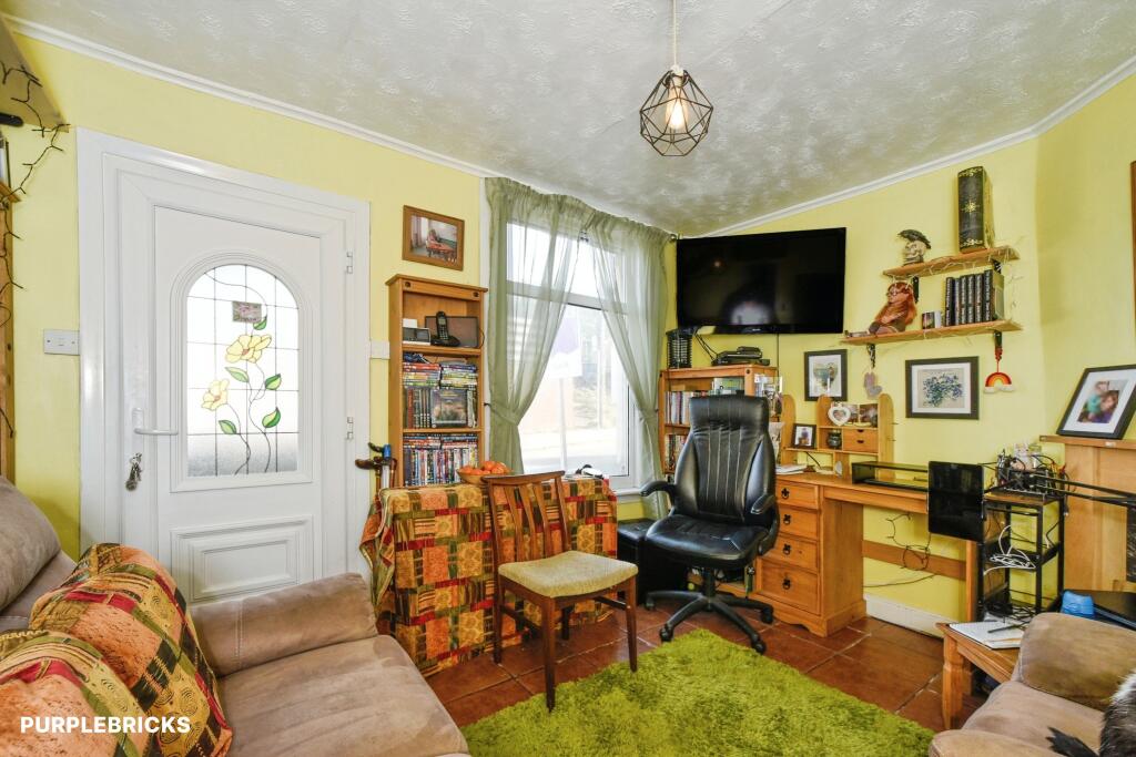 House in Swindon, Okus, Kingshill - View 4