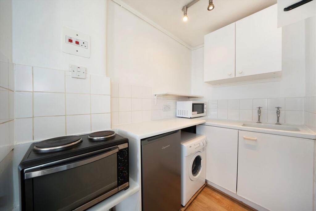 Studio flat for rent