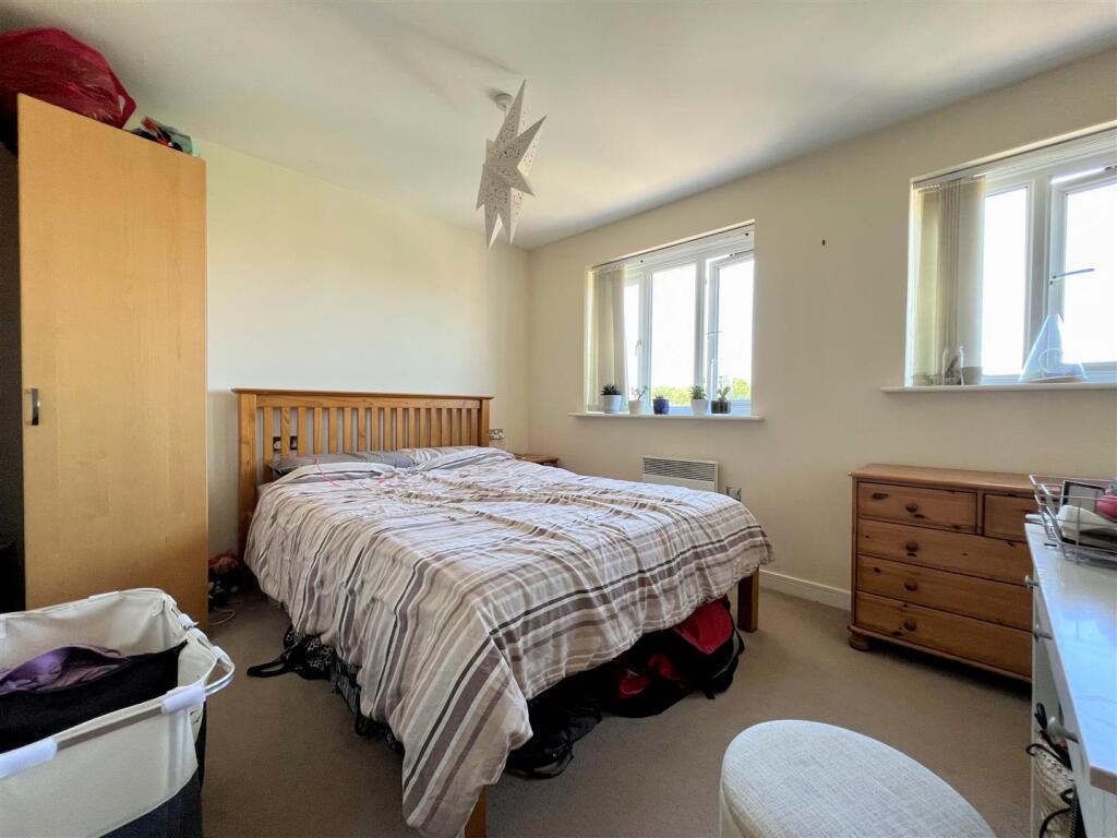 Apartment in Portsmouth - View 5