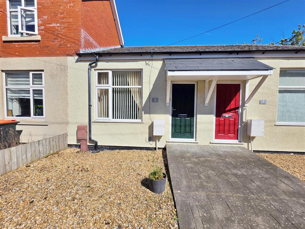 Main image of property: The Robins, Butts Road, Thornton