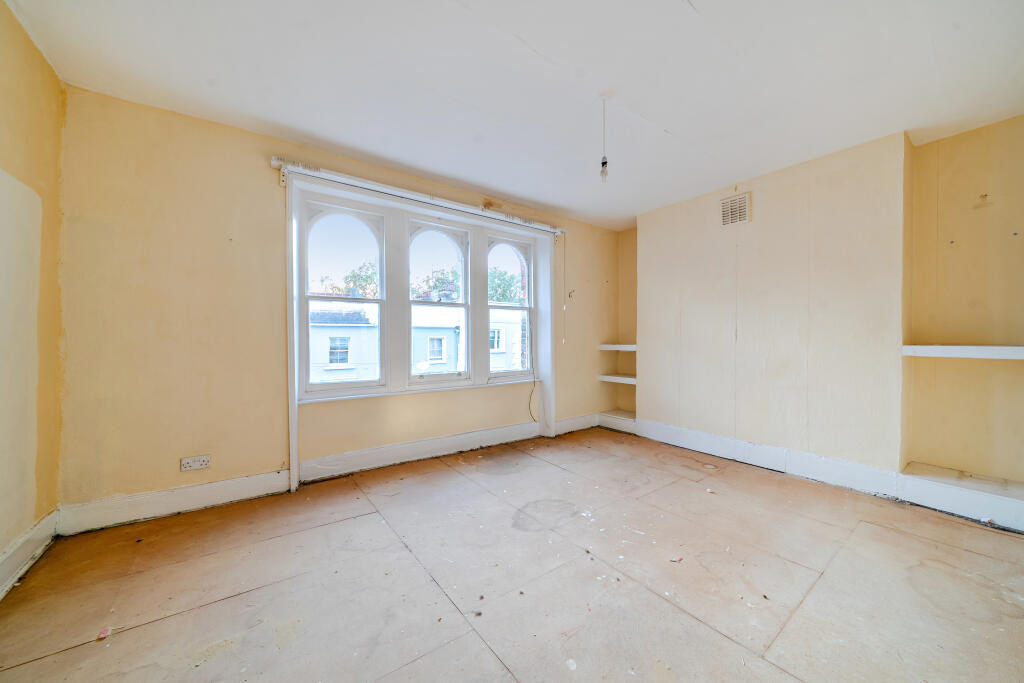 House in London - View 5
