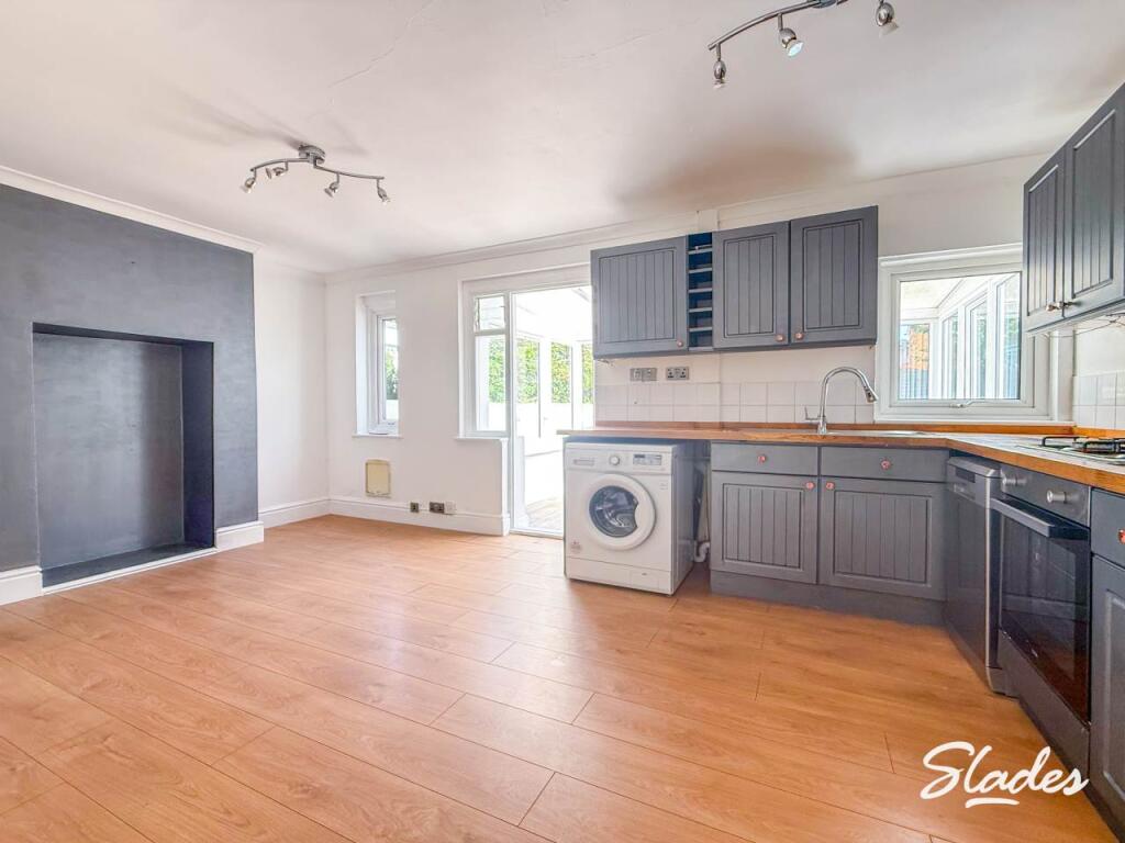 Victoria Road, Bournemouth, Dorset - View 4