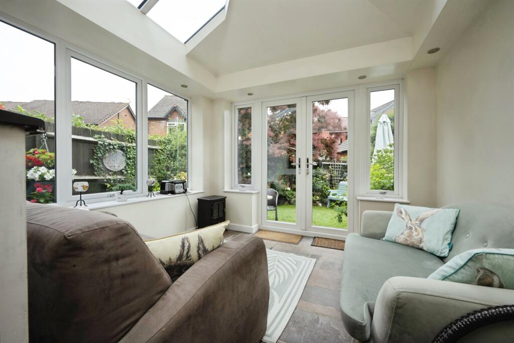 Orwell Drive, Aylesbury photo 3
