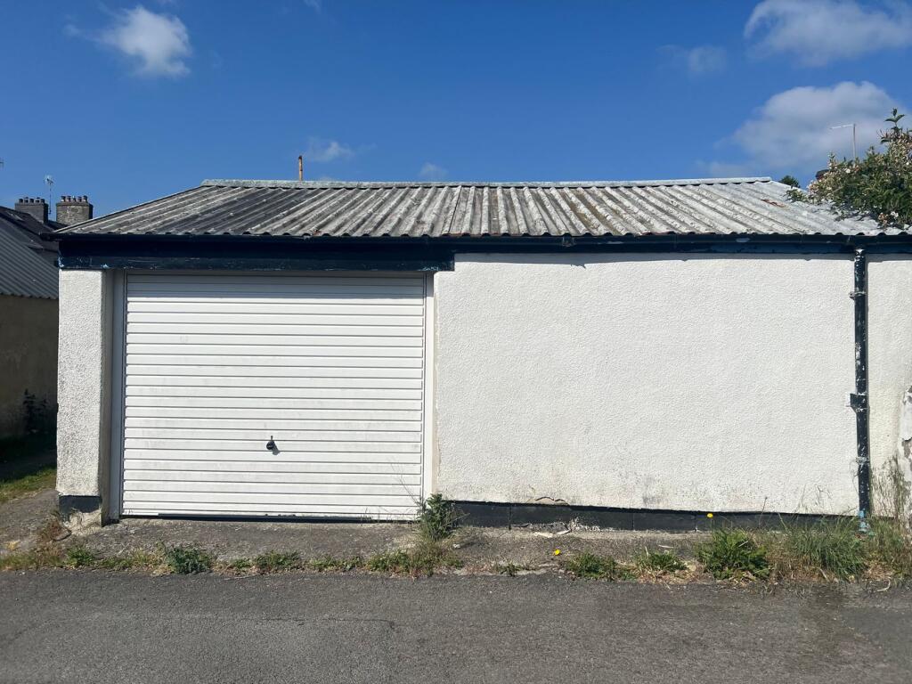 House in Lampeter - View 3