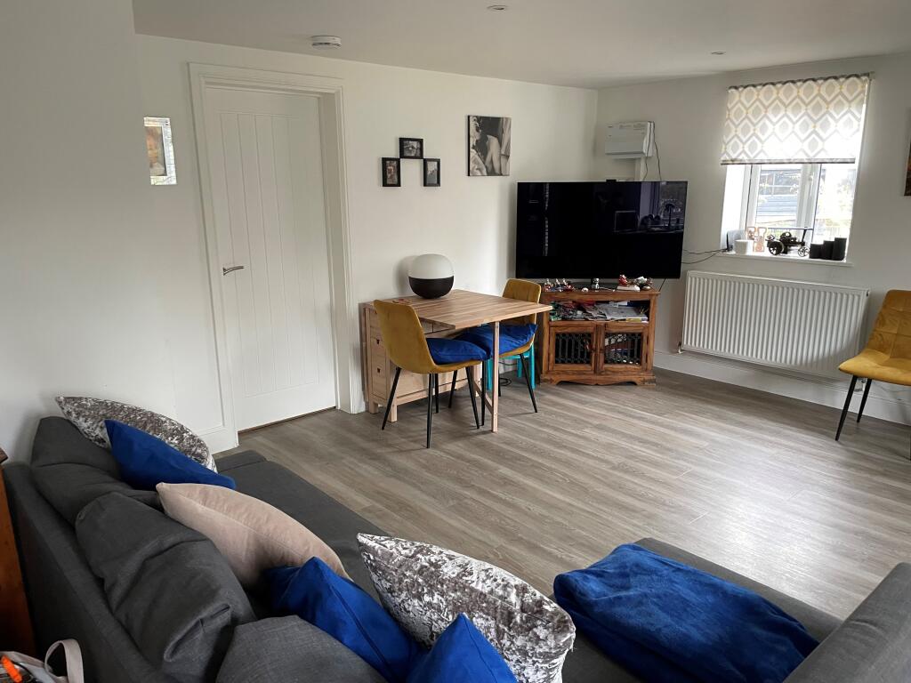 House in Mole Valley, Capel - View 5