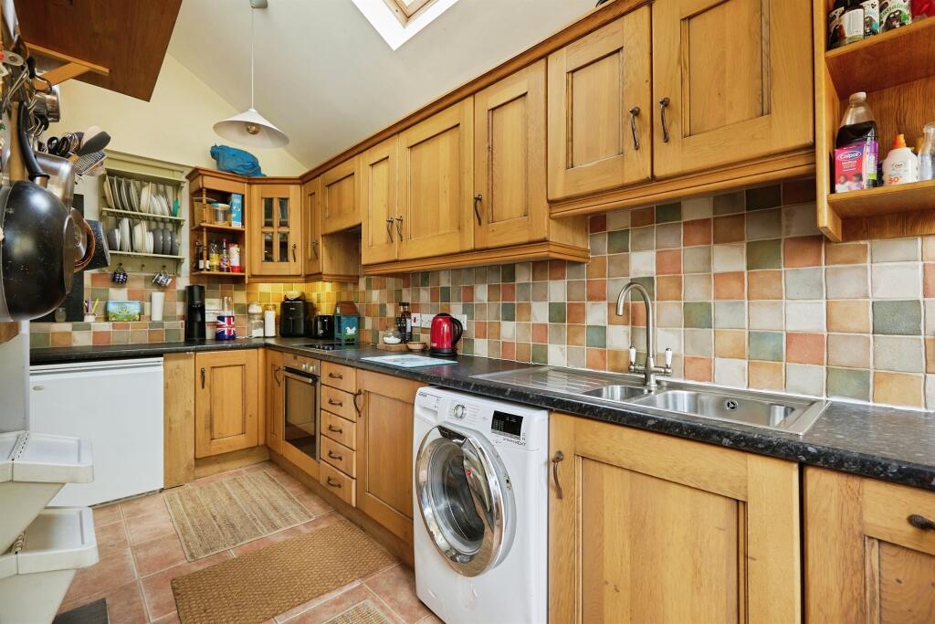 House in Bourton, Dorset - View 5