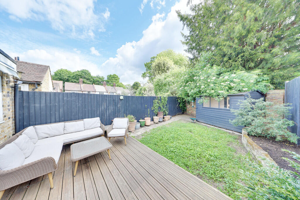 House in London, Broom Hill, Goddington - View 4