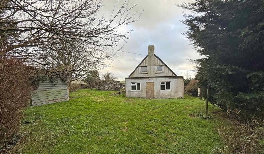 House in Y Waunfawr, Gwynedd - More