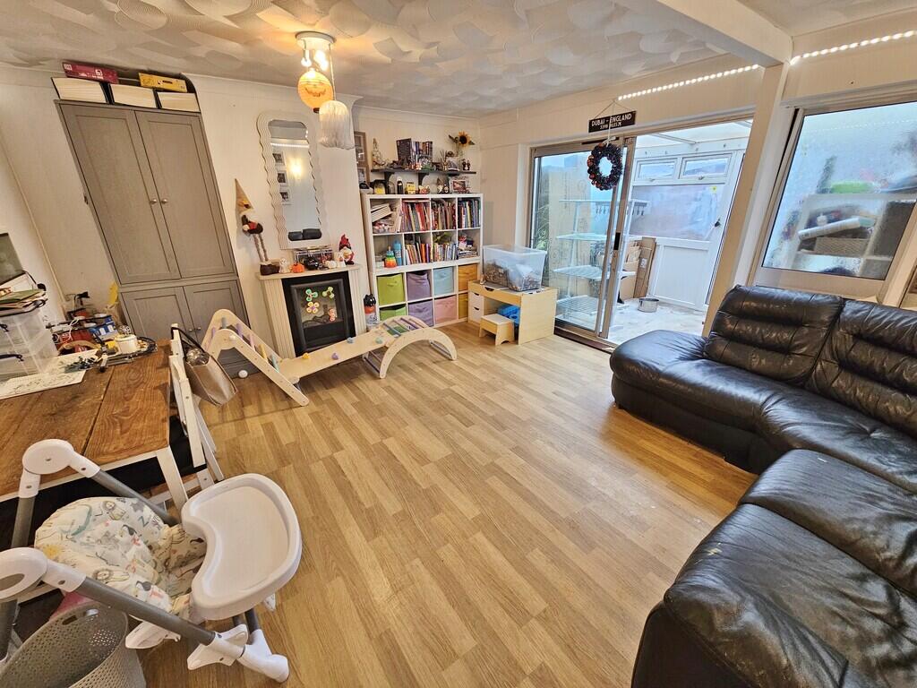 House in Fareham, Hampshire - View 4