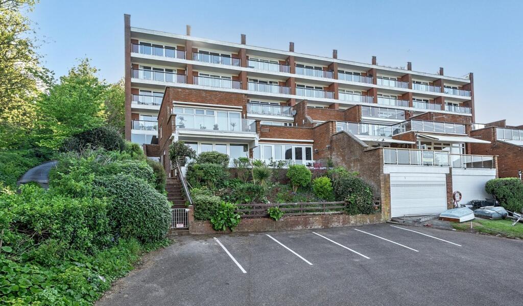 Main image of property: 24 Dunmore Court, Dunmore Drive, Shaldon, Devon