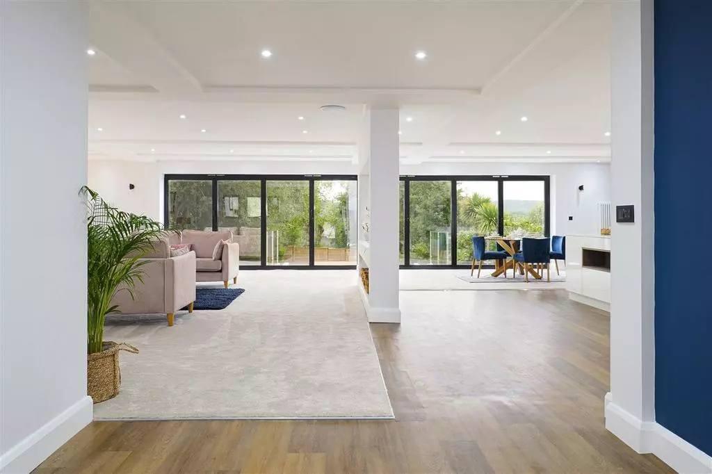 House in Canterbury - View 5