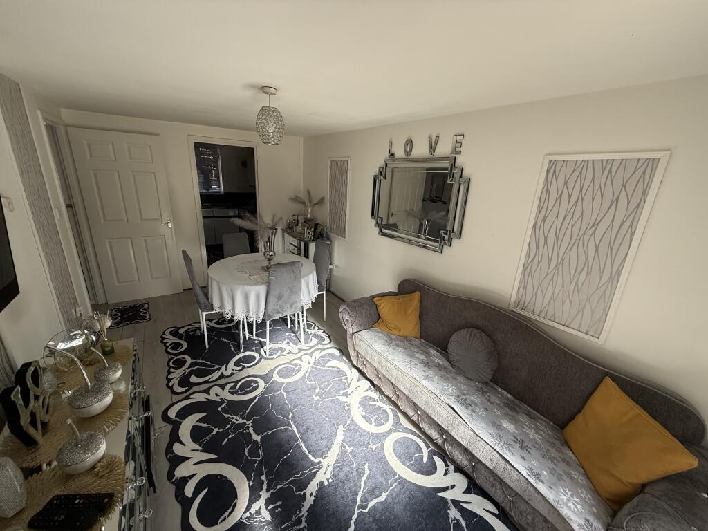 Apartment in Nottingham, Radford - View 3