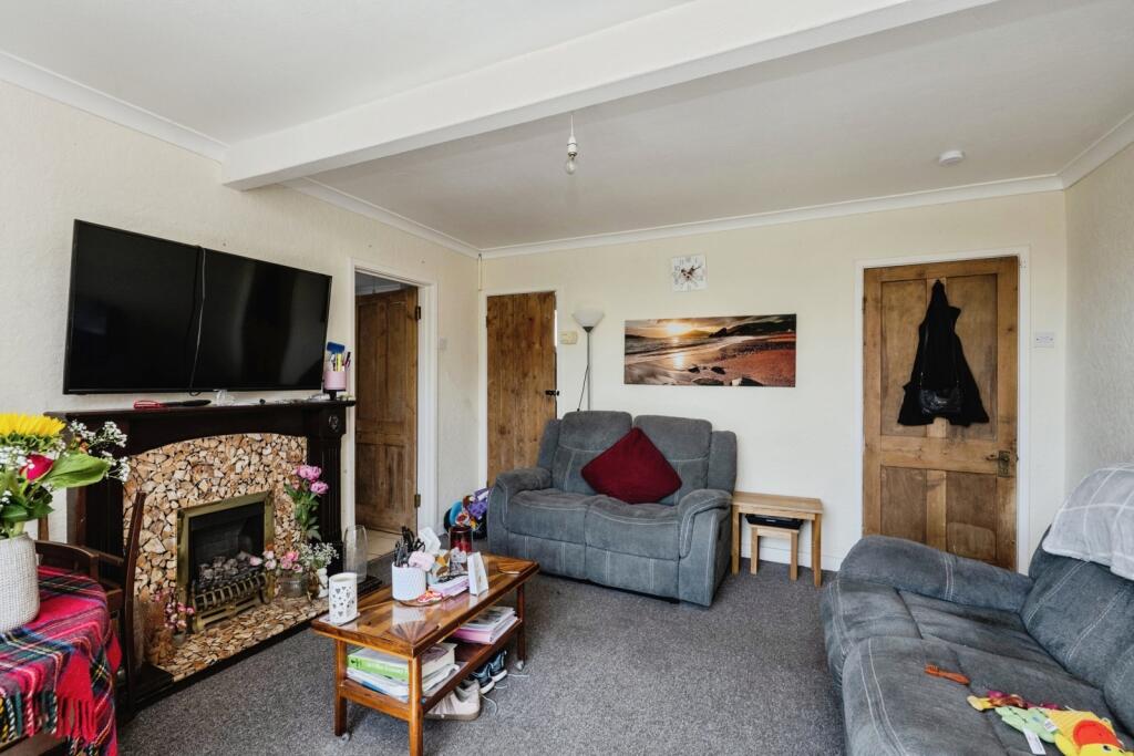 House in Swansea - More