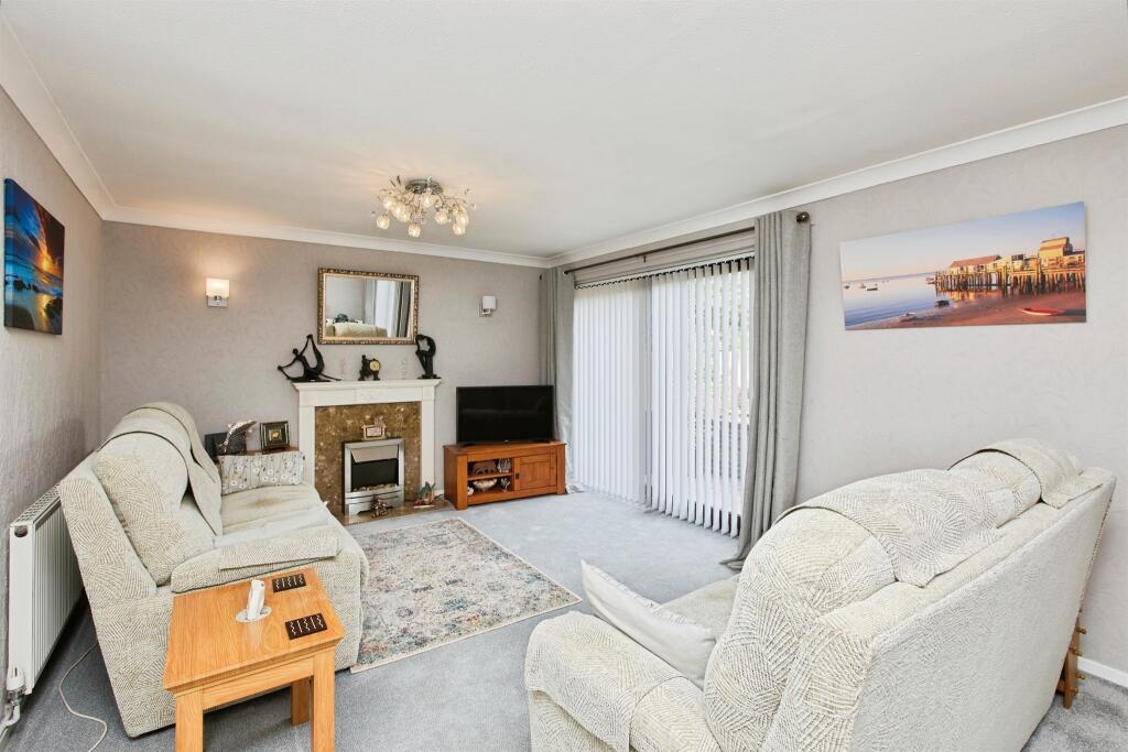 House in East Staffordshire, Stapenhill - View 4