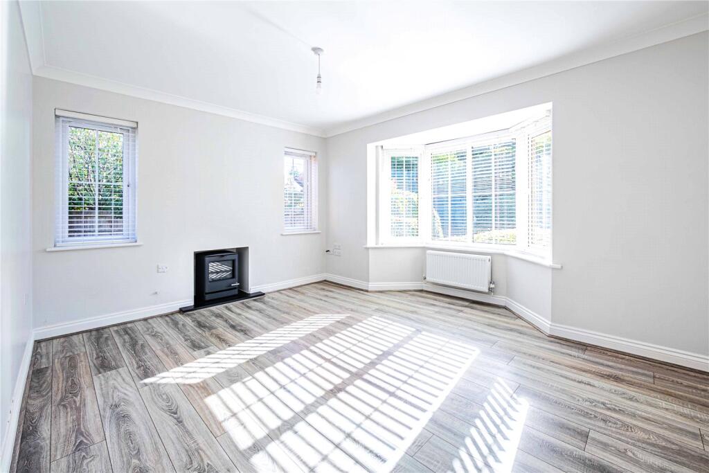 House in Dacorum, Nash Mills - View 3