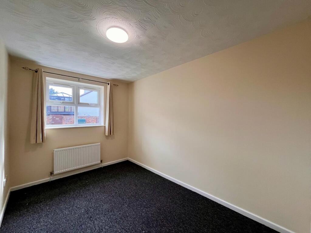Apartment in Luton - View 5