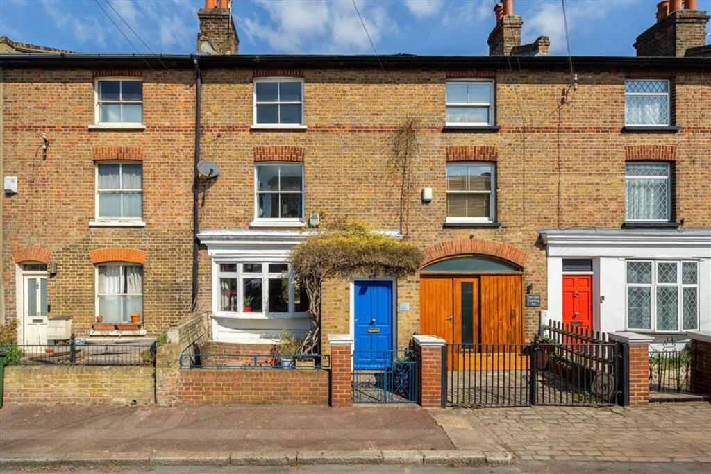 Main image of property: Lizban Street, Blackheath