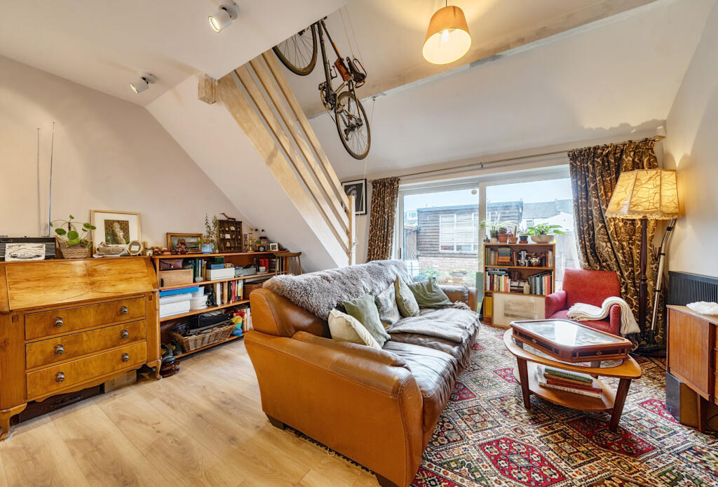 Libertus Court, Cheltenham, Gloucestershire, GL51 photo 3