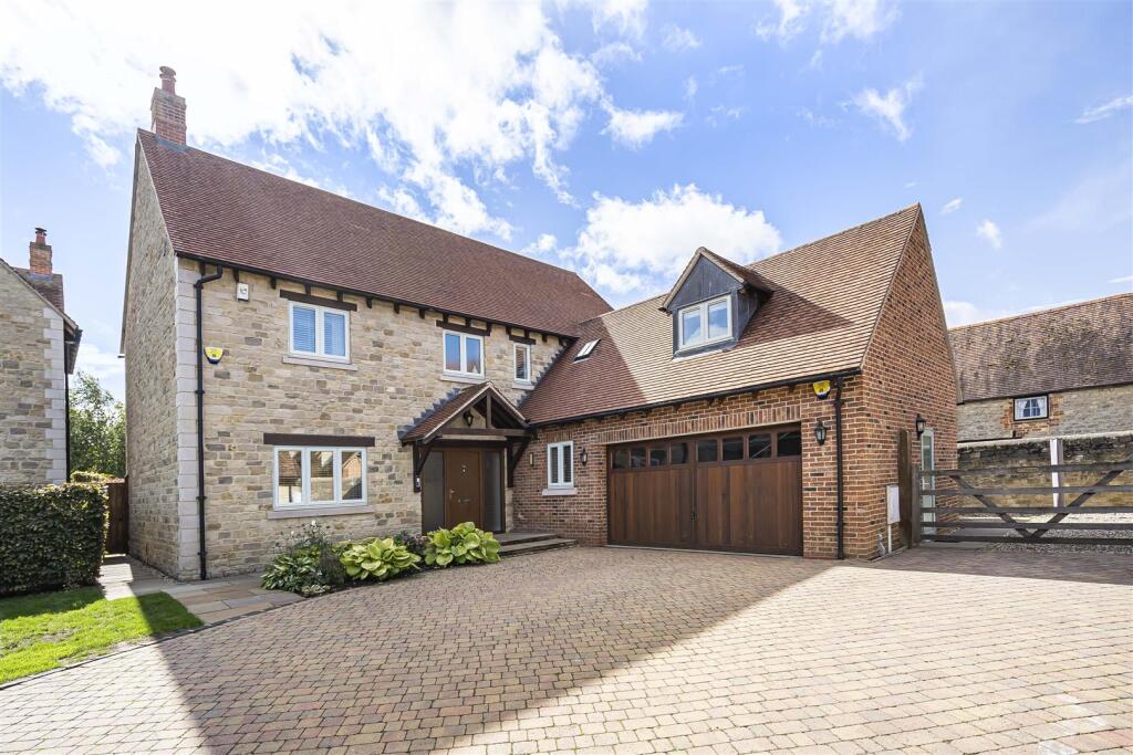 Main image of property: Westbury Close, Marsh Gibbon, Bicester