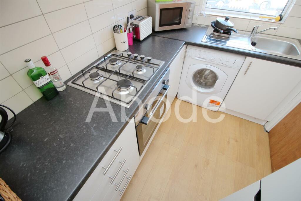 Brudenell Street, Hyde Park, Leeds photo 3