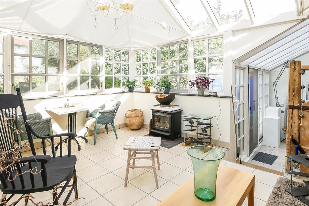 House in Brighton - View 5