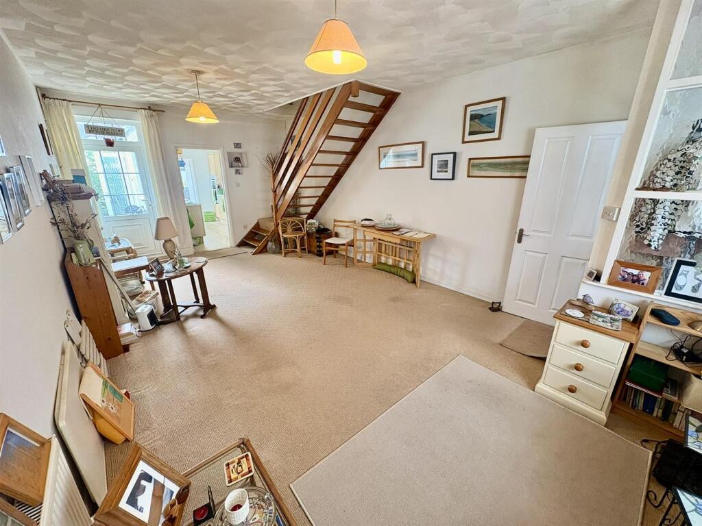 House in Portsmouth - More