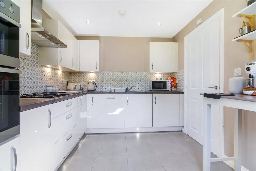 Thistledown Drive, GLASGOW, Lanarkshire, G72 photo 3
