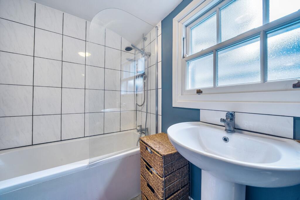 House in London - View 5